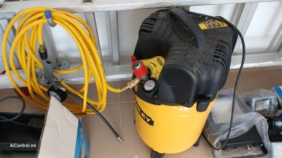 Air compressor - Stanley
€150
