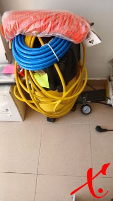 €120 - Air compressor - Stanley
€120 - Air compressor - Stanley
