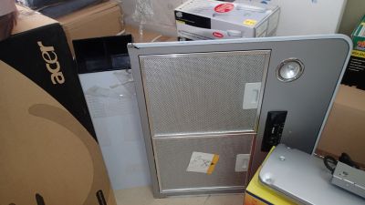 Stainless steel kitchen hood, never used. New. Offer ?
