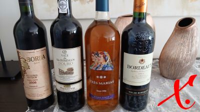 €600,- This is collection number 2 of special, 53 units most from 2003 to 2015. Example 10 year old Porto in 2004 - so 32 years
€600,- This is collection number 2 of special, 53 units most from 2003 to 2015. Example 10 year old Porto in 2004 - so 32 years.
The sale also includes the complete rack.
